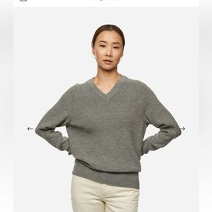 Teym gray the  vneck Marino wool sweater size small new